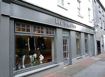 ireland/county-galway/shop/les-jumelles