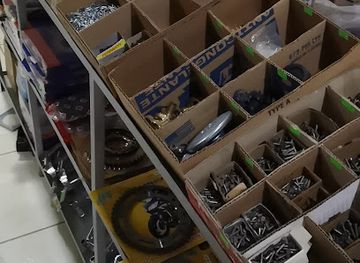 bolivia/torotoro-national-park/shop/moto-repuestos-y-tenis-deportivos