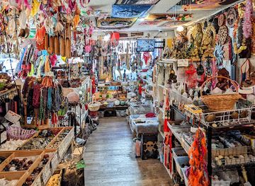 california/muir-woods-national-monument/shop/things-lucky-handicraft