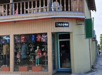 maldives/gaafu-alif-atoll/shop/in-design-zappo-s