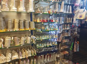 italy/pisa/shop/sahad-souvenir-and-minimarket