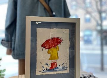 michigan/tahquamenon-falls-state-park/shop/the-mole-hole