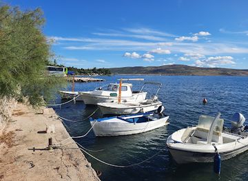 croatia/paklenica-riviera/shop/camp-nacionalni-park