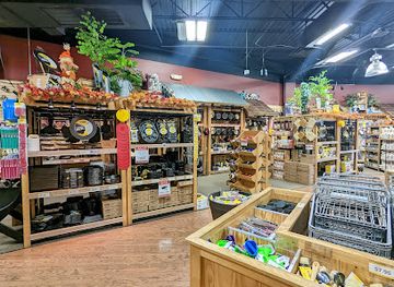 tennessee/dollywood/shop/lodge-factory-store