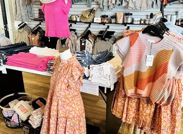 minnesota/saint-cloud/shop/corner-hub-boutique