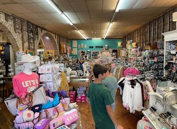 mississippi/vicksburg/shop/cinnamon-tree