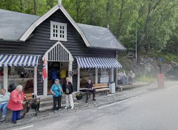 norway/geirangerfjord/shop/rost-avd-geiranger