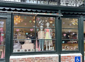 california/carmel-by-the-sea/shop/glacier-boutique