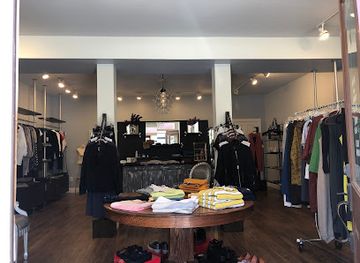 rhode-island/west-bay/shop/dish-clothing-boutique