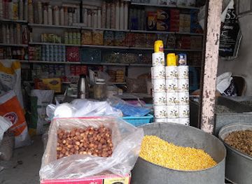 afghanistan/mazar-i-sharif/shop/khorekhe-va-zarof-yekbar-mosraf-forushi-haji-mohammad-nasir