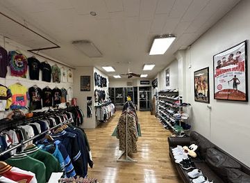 maine/bangor/shop/white-lobster