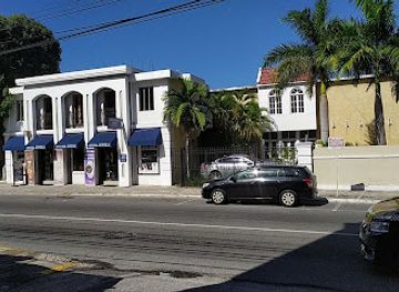 jamaica/montego-bay/ironshore/shop/banana-bay-gift-shop