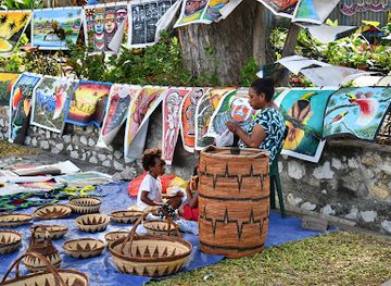 papua-new-guinea/momase-region/shop/ela-beach-craft-market