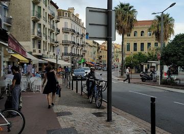 france/cannes/le-suquet/shop/aux-bonheurs-du-suquet