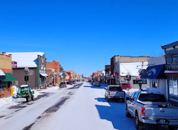montana/beartooth-highway/shop/hometown-sisters-boutique
