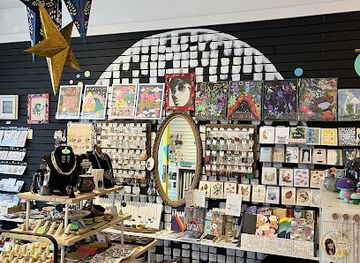 illinois/northwestern-illinois/shop/nicelena-friends