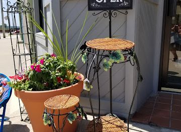 iowa/loess-hills/shop/d-r-treasures