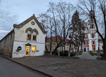 lithuania/vilnius/old-town/shop/de-zavu-vintage-boutique