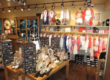 new-york/saratoga-springs/shop/francesca-s