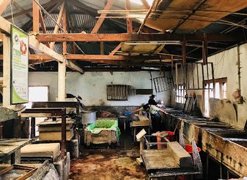 bhutan/zhemgang/shop/jungshi-handmade-paper-factory