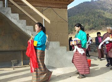 bhutan/lhuntse/shop/yangzom-general-shop