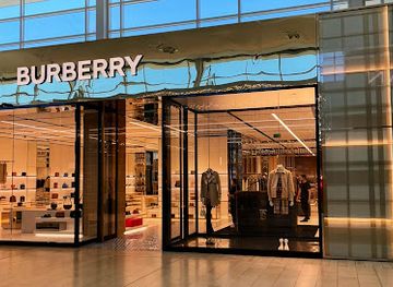 canada/golden-horseshoe/shop/burberry