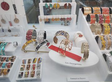 spain/toledo/alcazar/shop/toledo-swords-and-knives-crafts