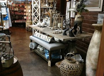 iowa/iowa-great-lakes/shop/homeology-decor-boutique