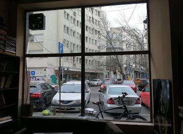 romania/bucharest/cismigiu/shop/anticariat-galeriile-cismigiu