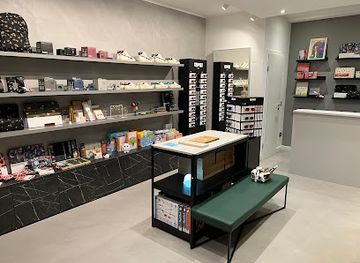 croatia/zagreb/maksimir-park/shop/shareno-concept-store