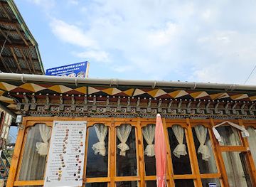 bhutan/punakha/shop/two-brothers-cafe