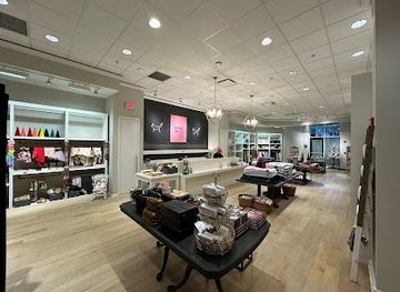 virginia/arlington/shop/the-golden-fox-boutique