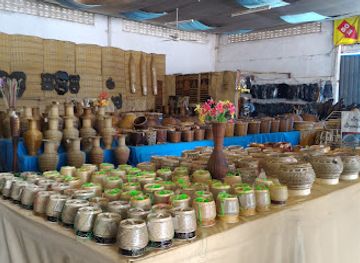 laos/northern-laos/shop/lao-house-shopping-center