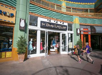 california/anaheim/downtown-disney-district/shop/the-disney-dress-shop