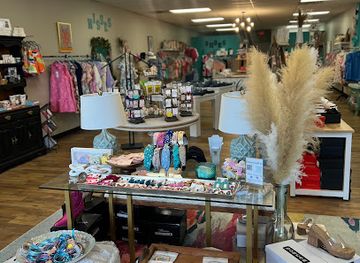 south-carolina/pee-dee/shop/bloom-a-unique-boutique