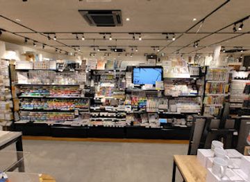 japan/osaka/shinsaibashi/shop/hands-shinsaibashi-store