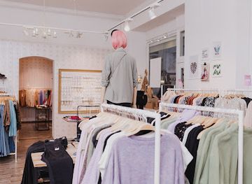 germany/berlin/friedrichshain/shop/broke-schon-fhain