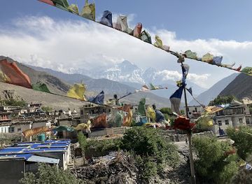 nepal/annapurna-circuit/shop/nepalmountainbike-pokhara-mtb-adventures-cycling-holidays-bike-rental-tour-operator-company-mtb-shop-work-shop-ktm