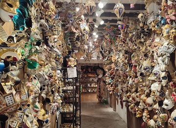 italy/lazio/shop/kouki-masks-venice-souvenir-shop