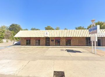 mississippi/clarksdale/shop/jean-s-uniform-shop