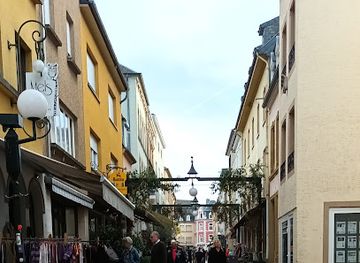 luxembourg/echternach/shop/side-lane-bekleidungsshop-echternach