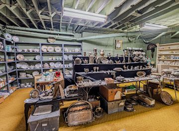 texas/waco/shop/show-and-tell-antiques
