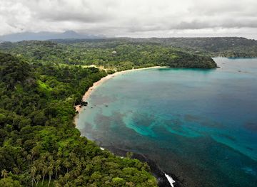 sao-tome-and-principe/praia-banana/shop/praia-burra