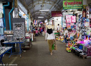 thailand/mekong-river-region/shop/indochina-tha-sadet-market