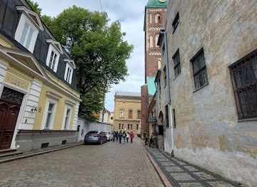 latvia/courland/shop/linen-and-souvenirs