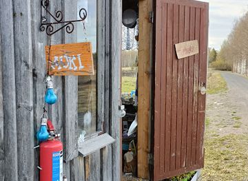 finland/repovesi-national-park/shop/kylakauppakeskus-nuolniemi