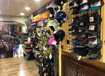 spain/ordesa-y-monte-perdido-national-park/shop/alquiler-de-esquis-en-formigal-boutique-nepal