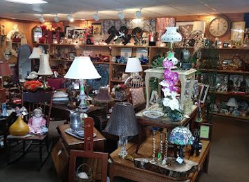 ohio/canton/shop/thrift-and-glitz