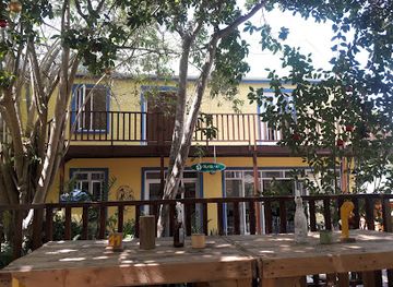 south-africa/garden-route/shop/oaks-on-main