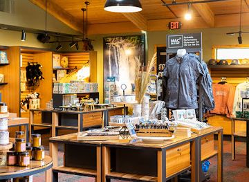 washington/snoqualmie-pass/shop/snoqualmie-falls-gift-shop-and-visitor-center